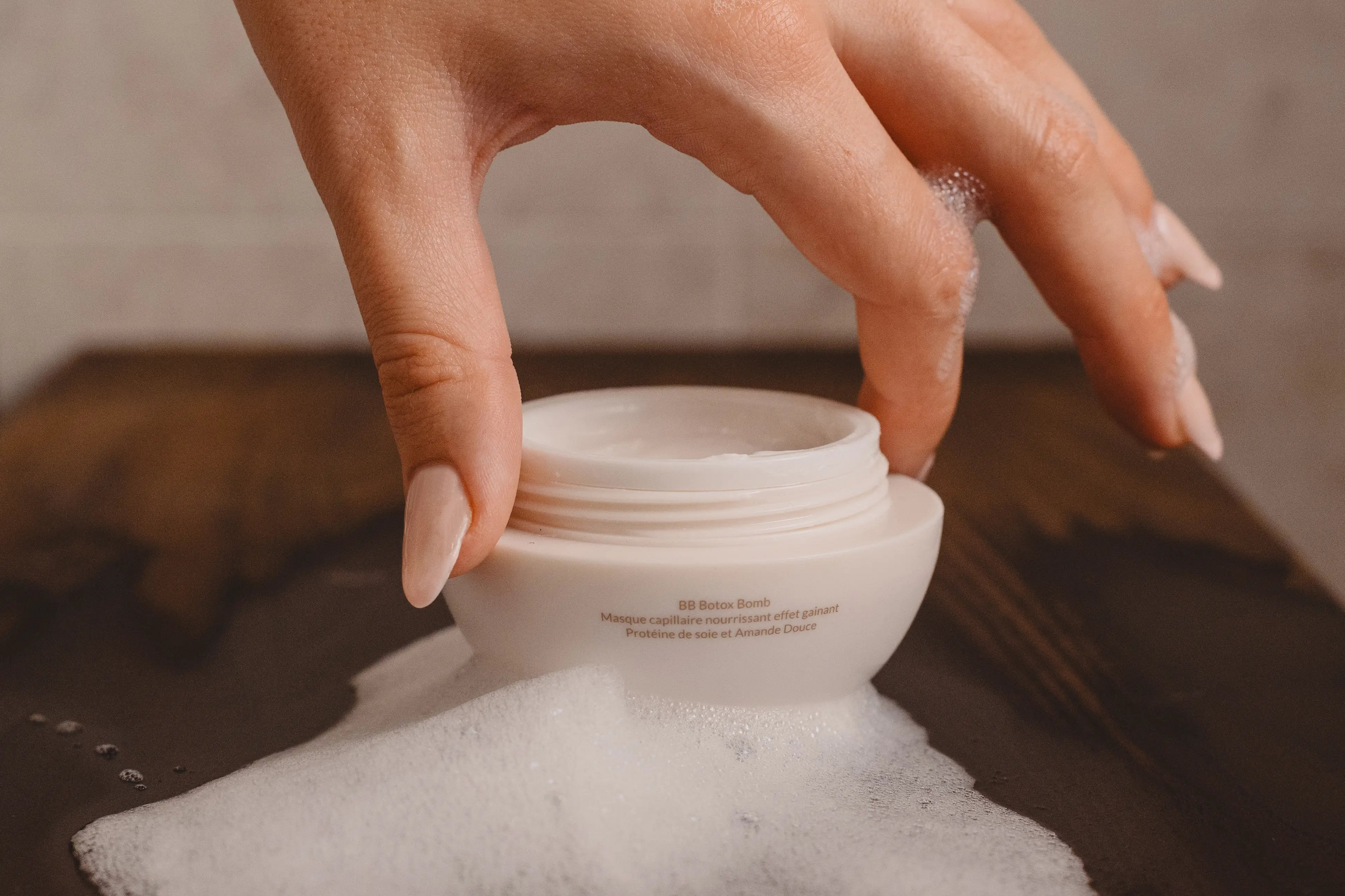 Masque pour cheveux soyeux- bb botox bomb